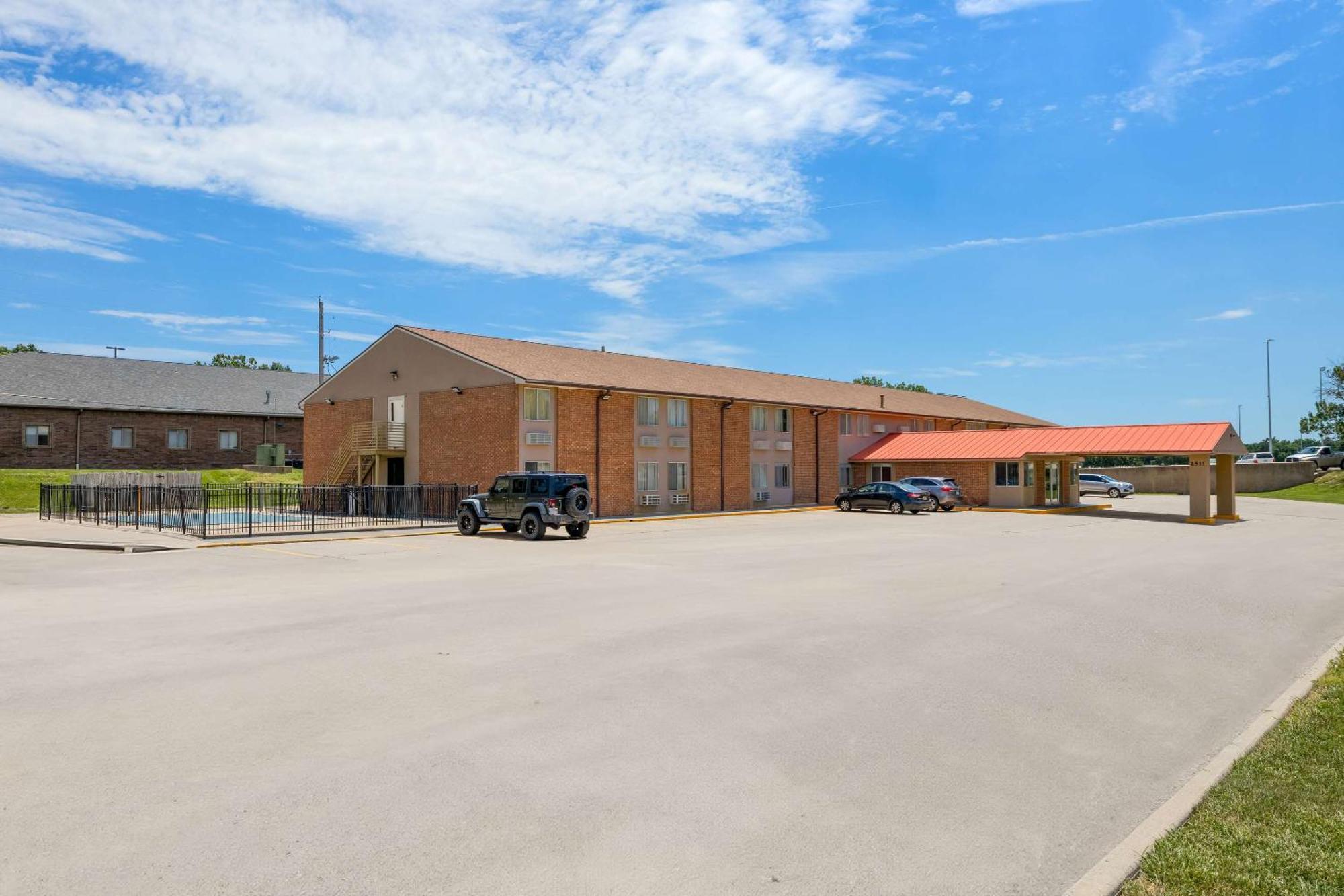 Econo Lodge Emporia Exterior foto